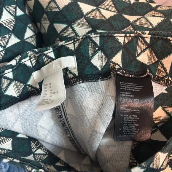 H&M Black and White Ankle Cropped Pants - Picture 5 of 5